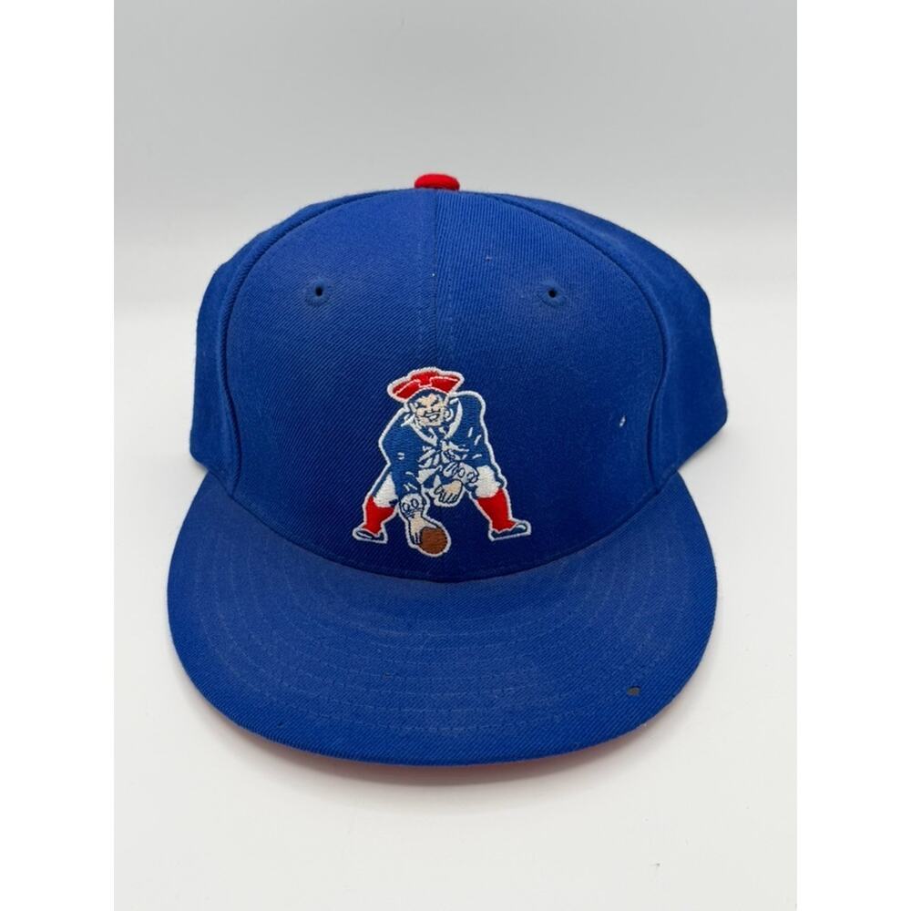 Vintage New England Patriots 7 3/8 Patriot Mitchell & Ness NFL Fitted Hat